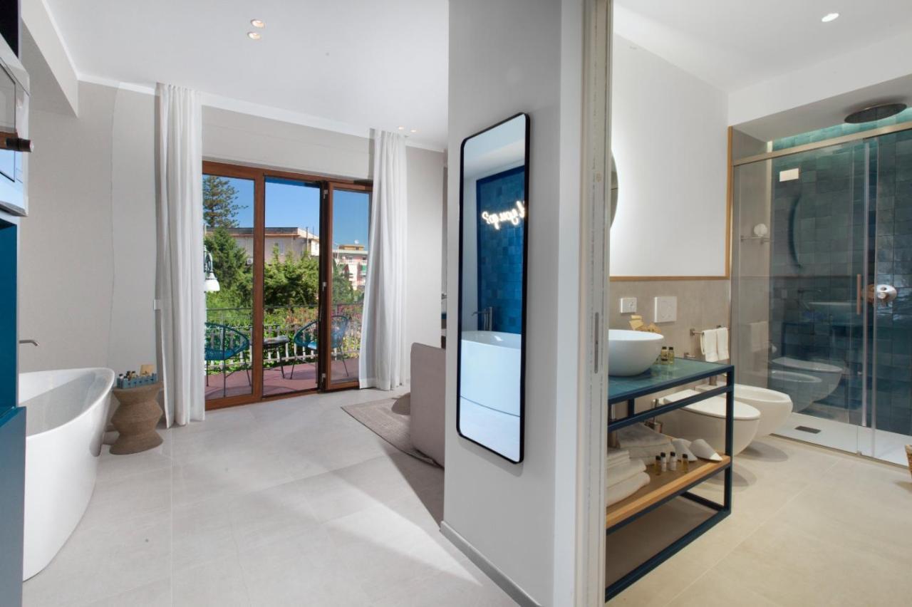 Estate4Home - Suites 21 Соренто Екстериор снимка