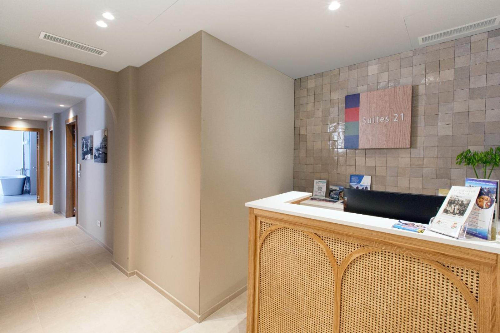 Estate4Home - Suites 21 Соренто Екстериор снимка