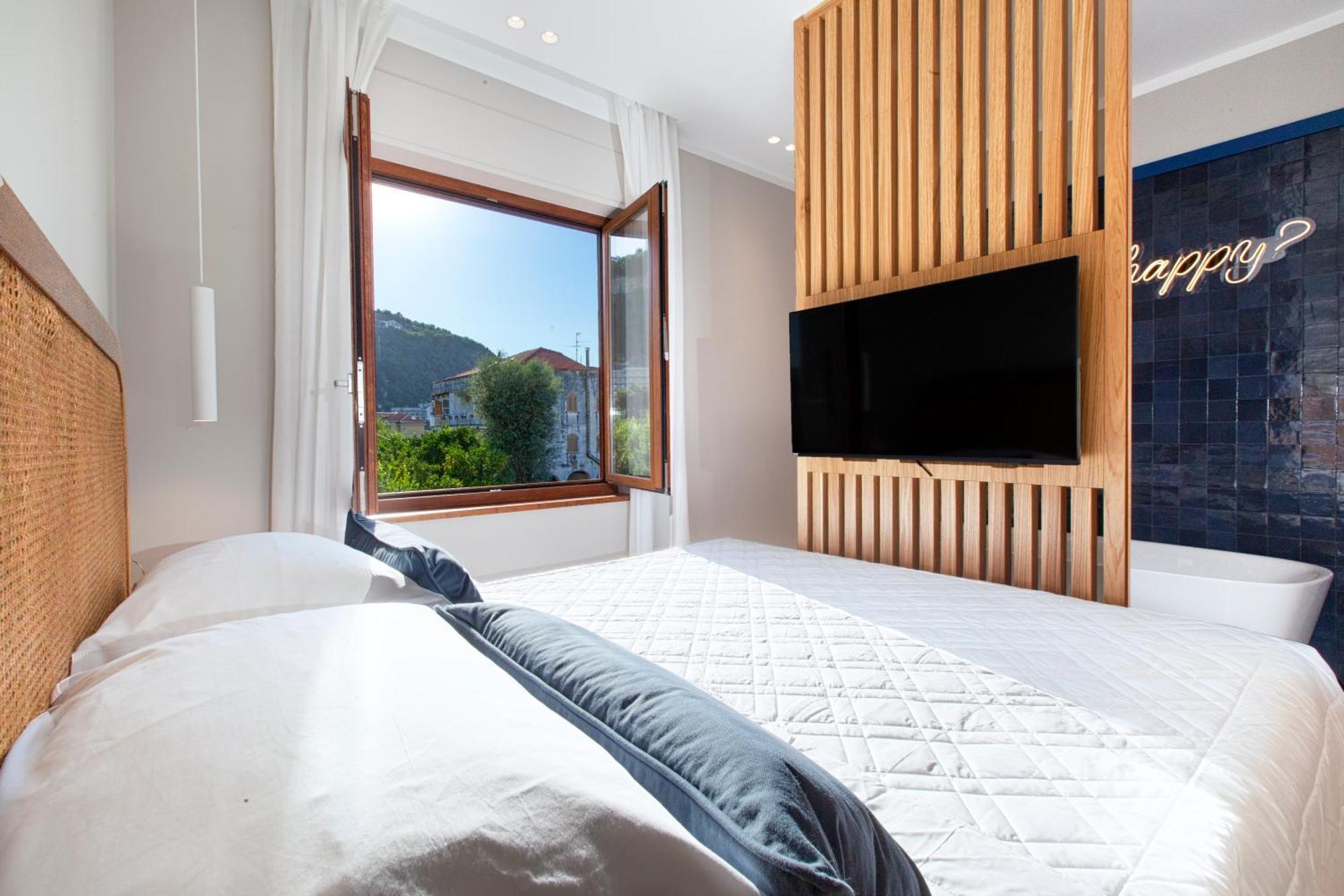 Estate4Home - Suites 21 Соренто Екстериор снимка