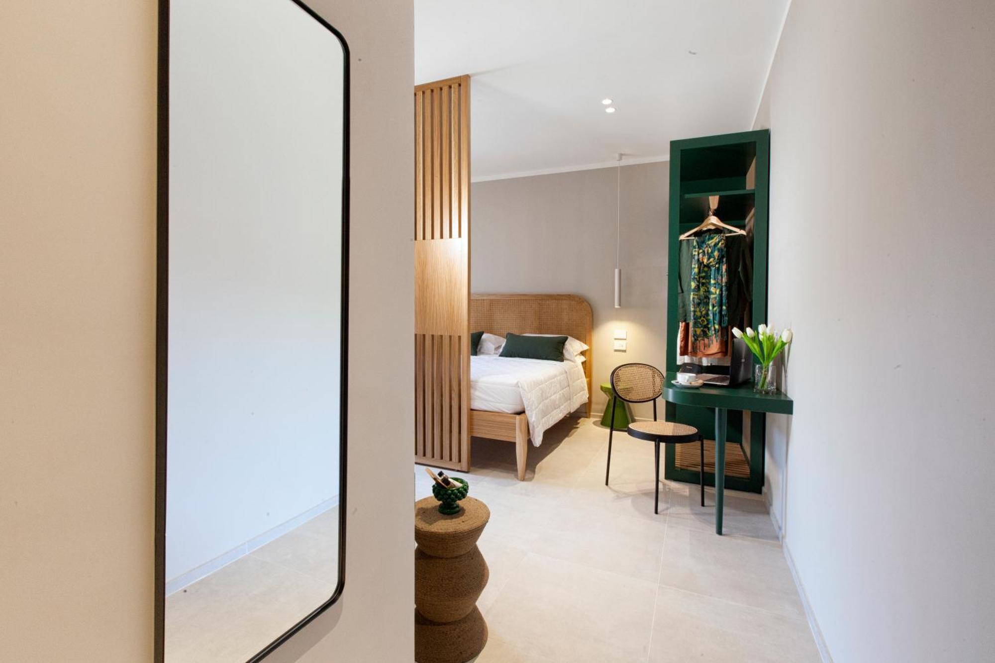 Estate4Home - Suites 21 Соренто Екстериор снимка